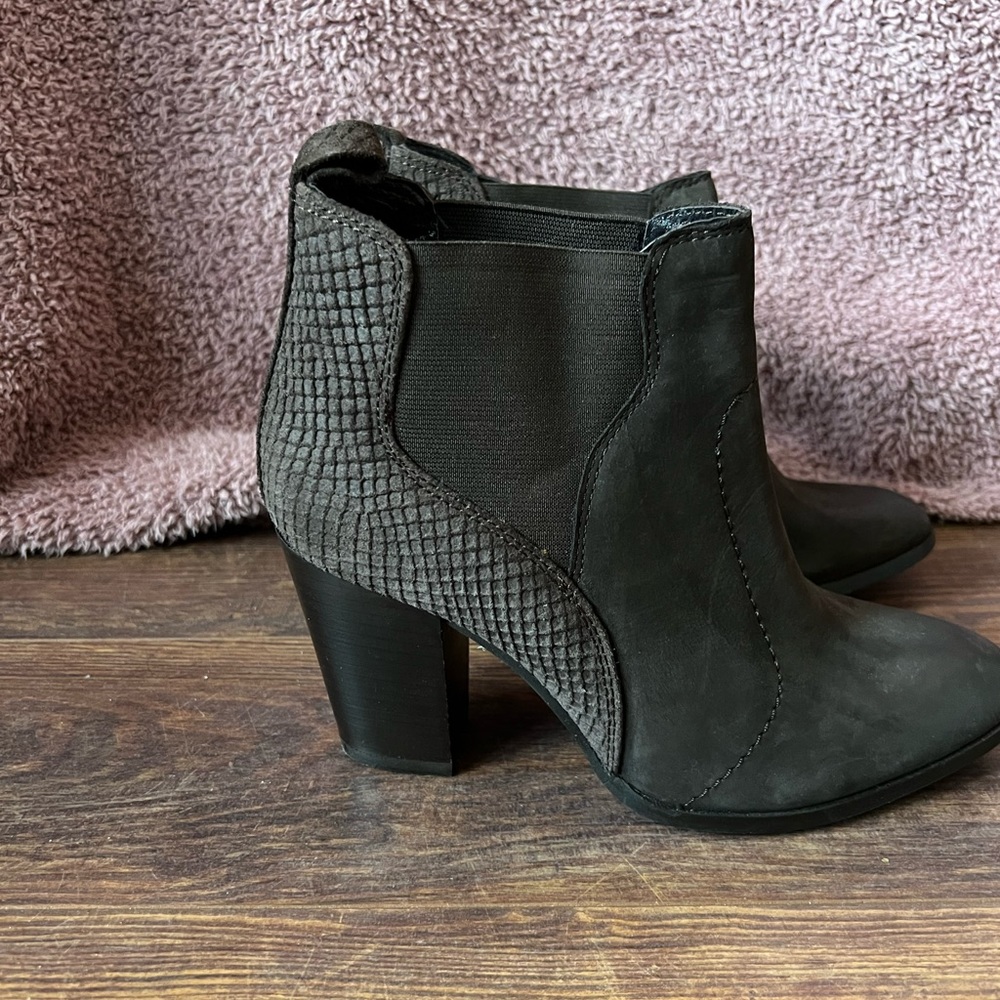 Seychelles Madhouse Suede Ankle Boot, Brown, 6.5